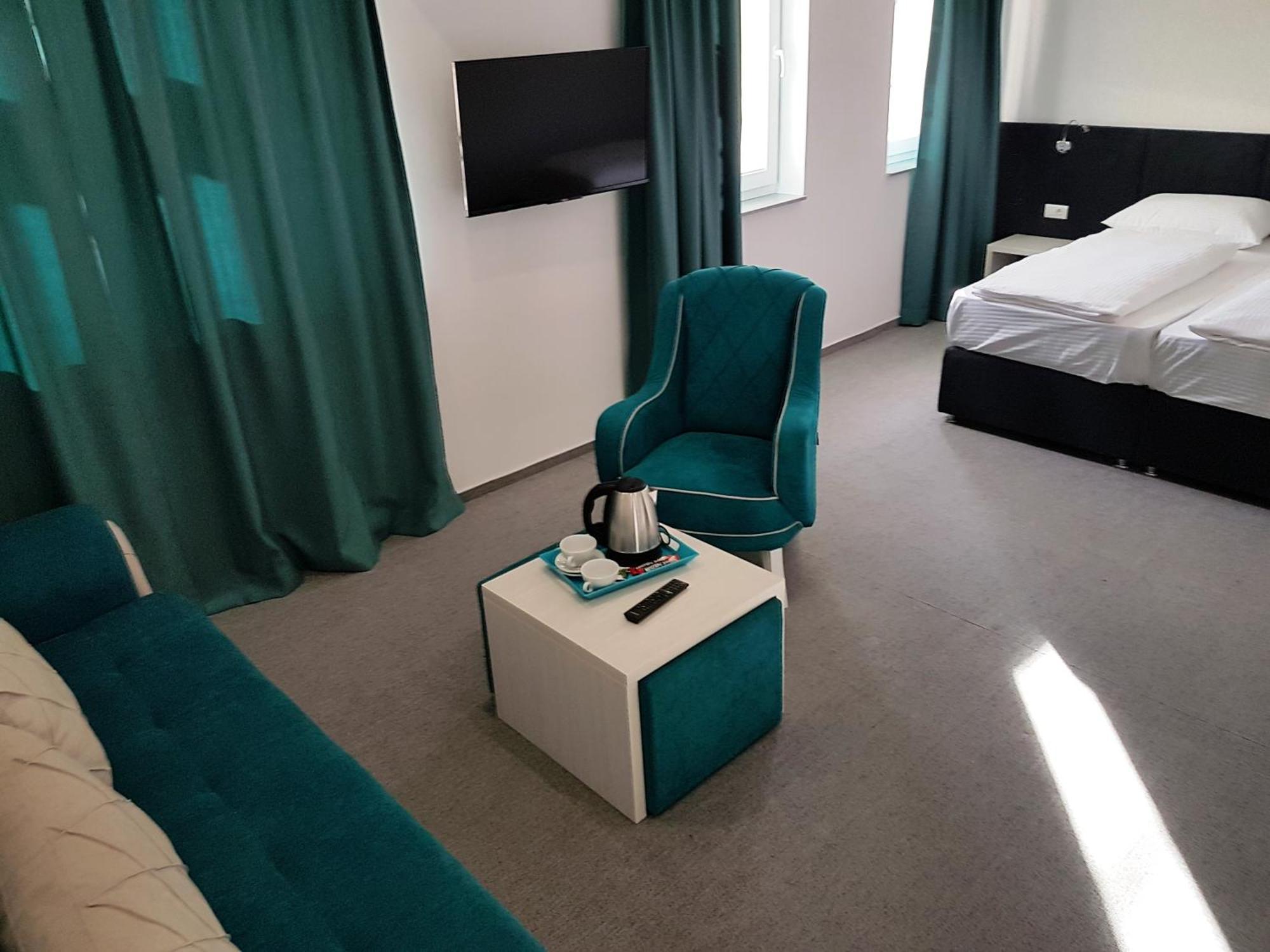 Hotel Sax Gracanica Gracanica  ภายนอก รูปภาพ